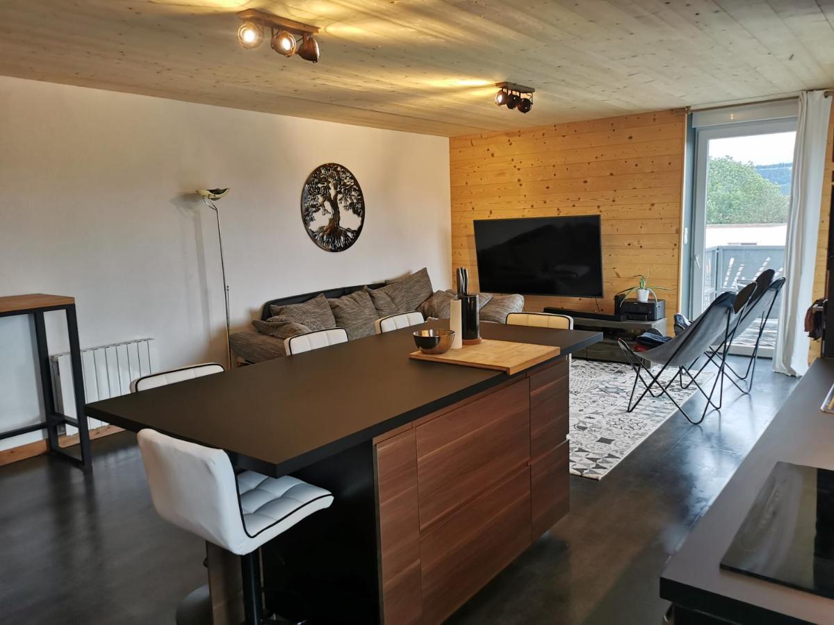 Superbe Appartement Neuf Avec Terrasse Orchamps-Vennes Exterior foto